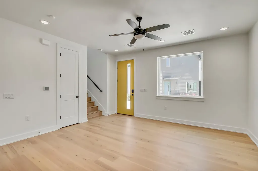 4127 E 12th Street Austin TX 78721