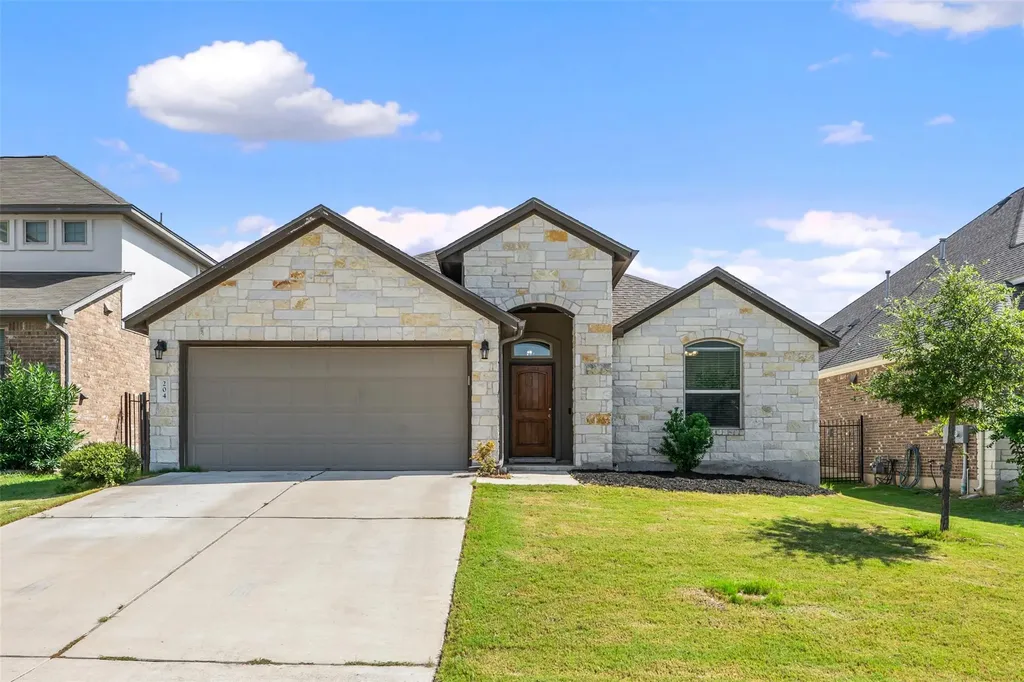 204 Lambert Street Leander TX 78641