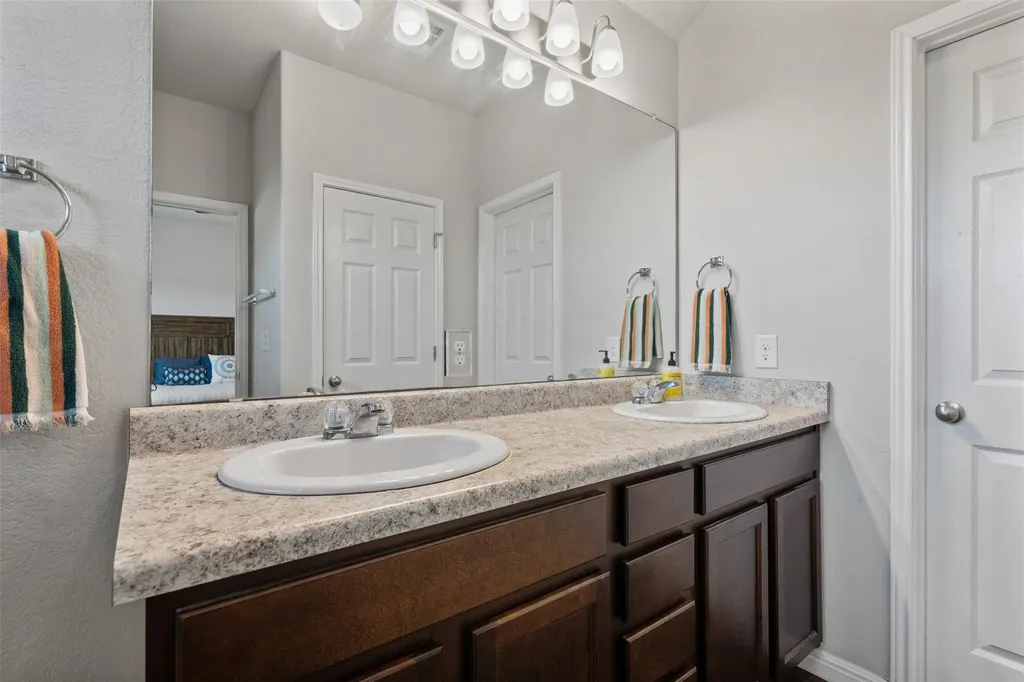 204 Lambert Street Leander TX 78641