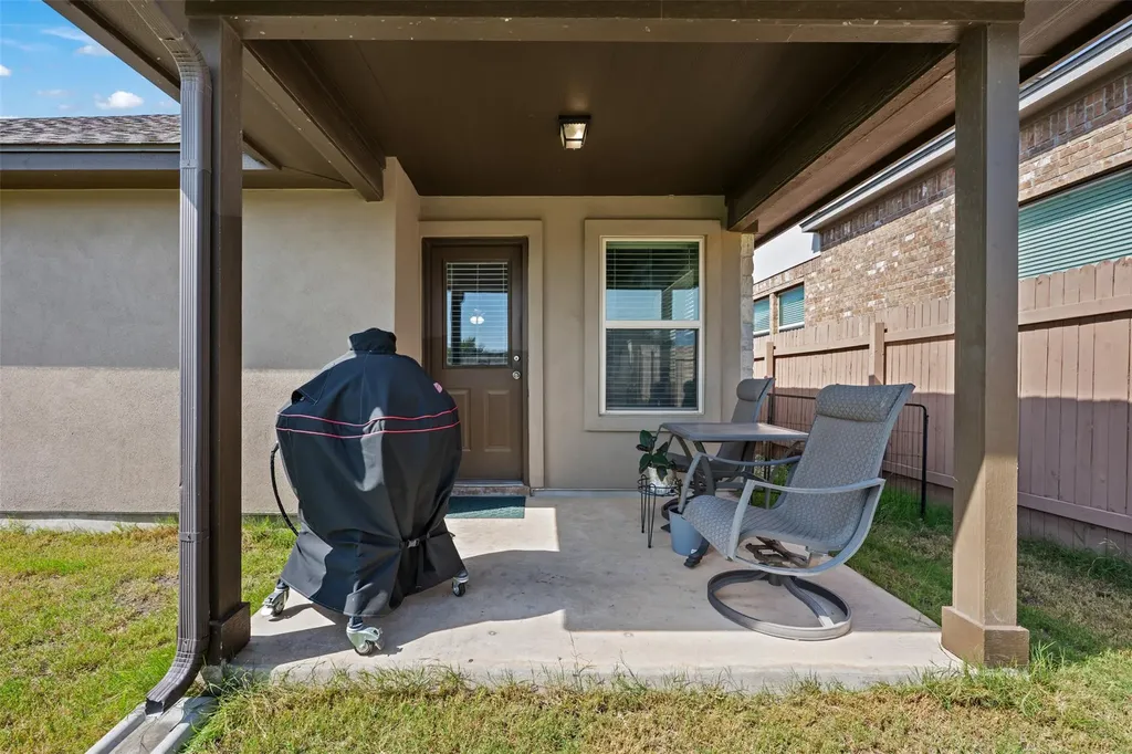 204 Lambert Street Leander TX 78641