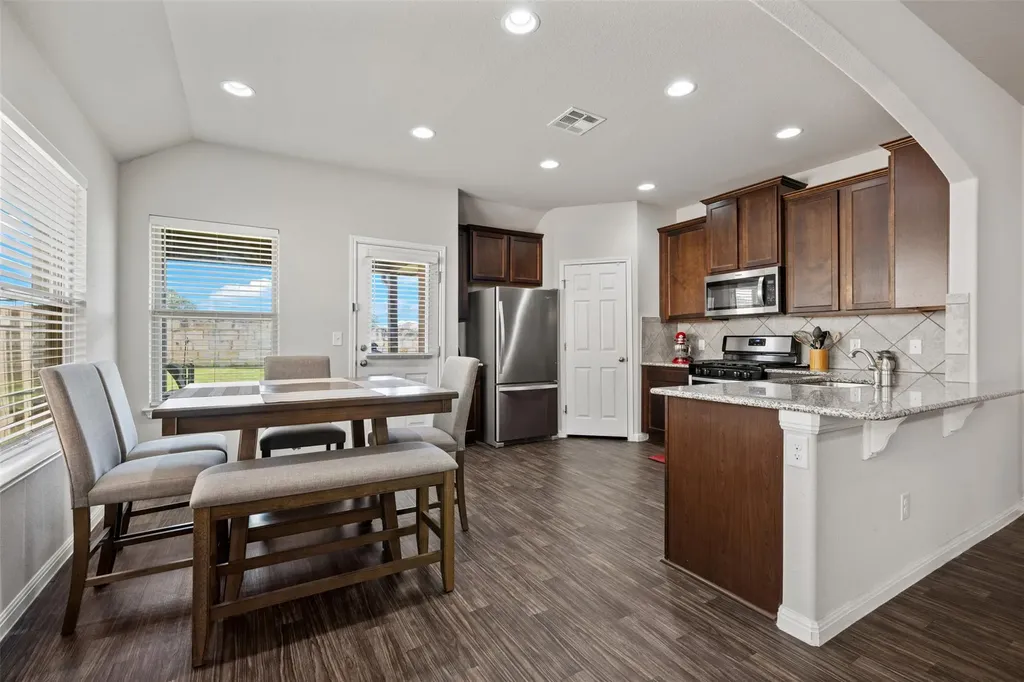 204 Lambert Street Leander TX 78641