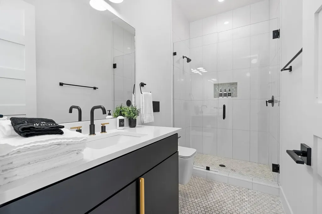 3138 Chisholm Trail Austin TX 78734