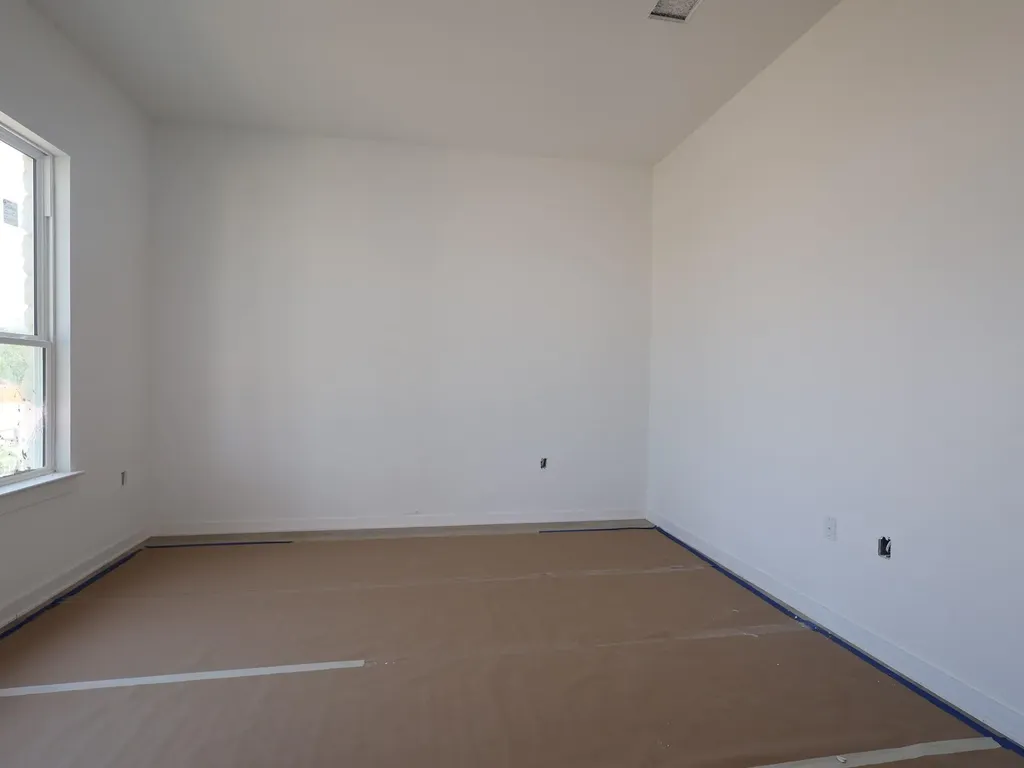 261 Callahan Loop Buda TX 78610