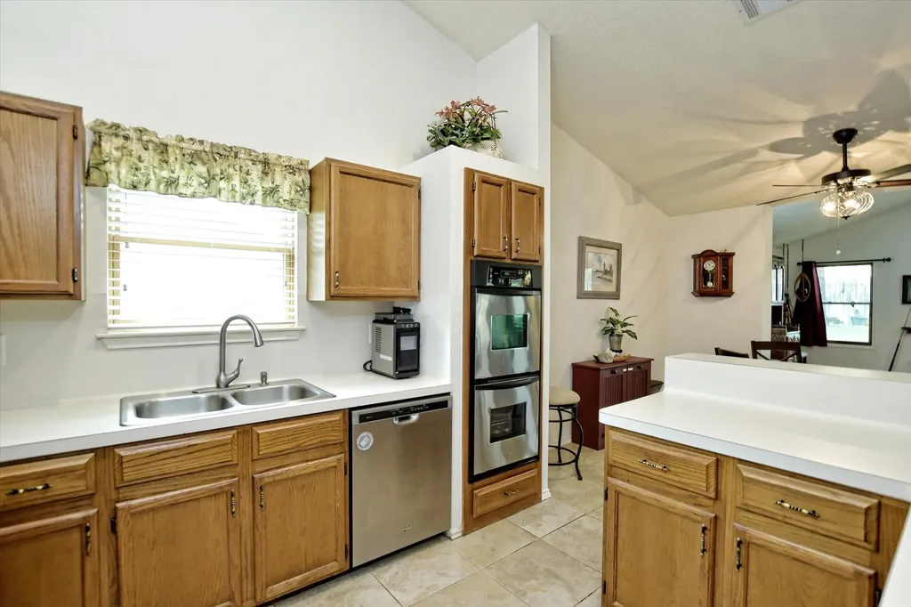 1002 W Noton Street Pflugerville TX 78660