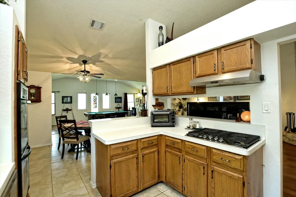 1002 W Noton Street Pflugerville TX 78660