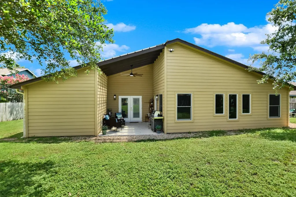 1002 W Noton Street Pflugerville TX 78660