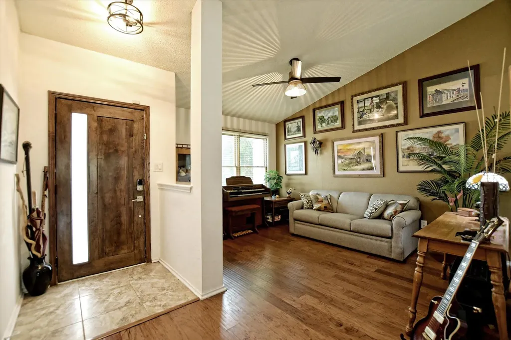 1002 W Noton Street Pflugerville TX 78660