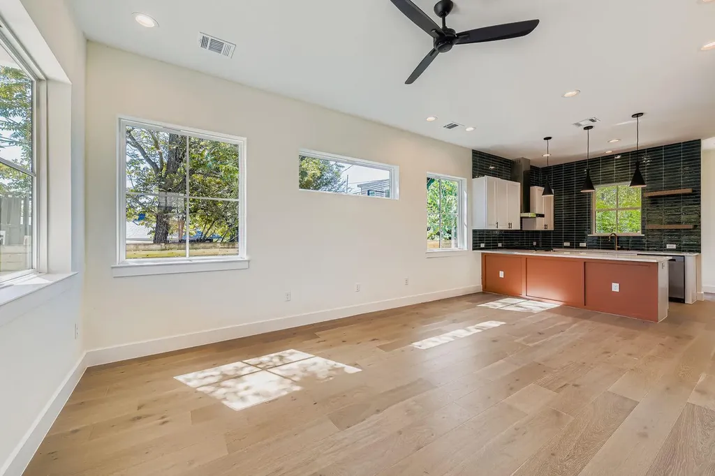 4712 S Forest Drive Austin TX 78745