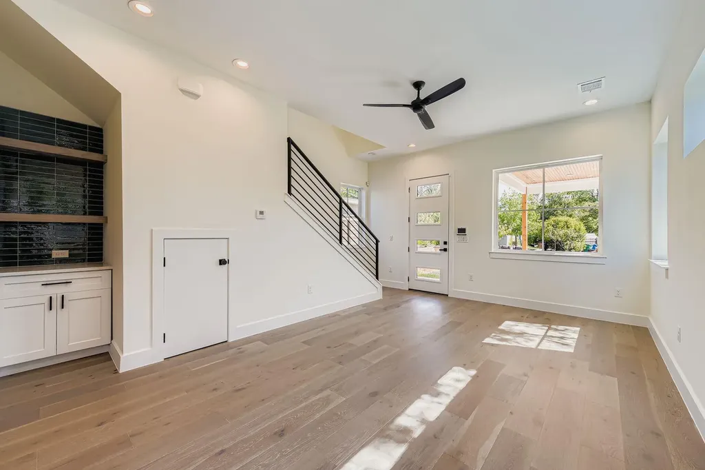4712 S Forest Drive Austin TX 78745