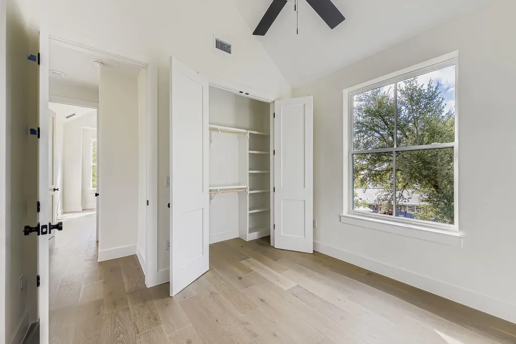 4712 S Forest Drive Austin TX 78745