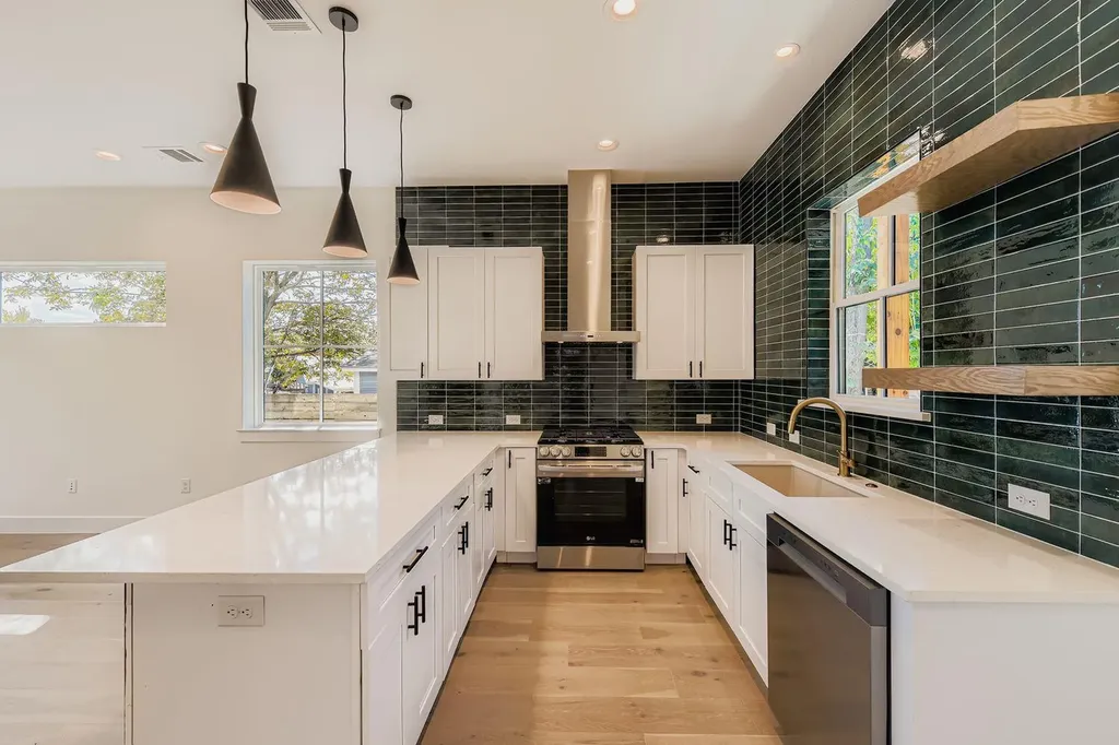 4712 S Forest Drive Austin TX 78745
