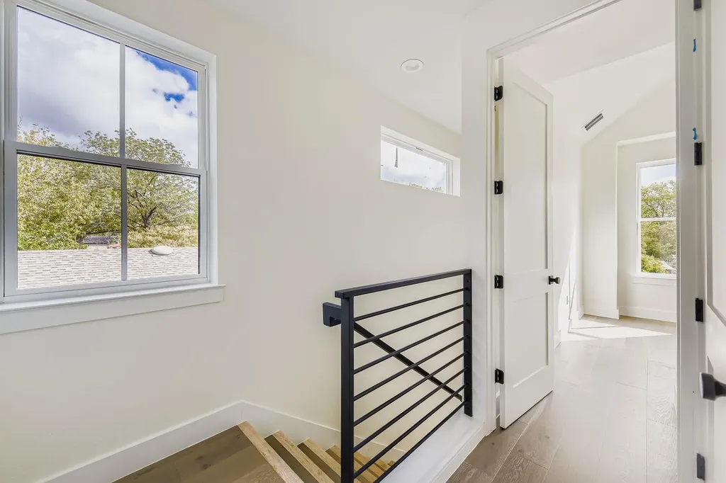 4712 S Forest Drive Austin TX 78745