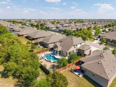 225 Kirkhill Street Hutto TX 78634