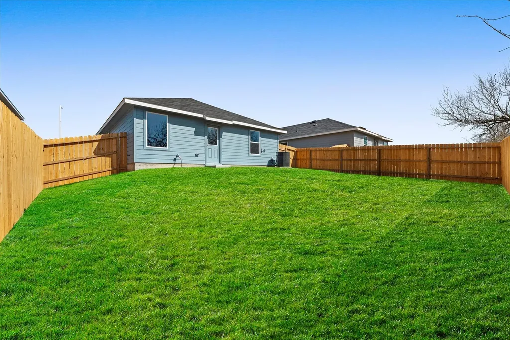 410 Wild Goose Drive Luling TX 78648