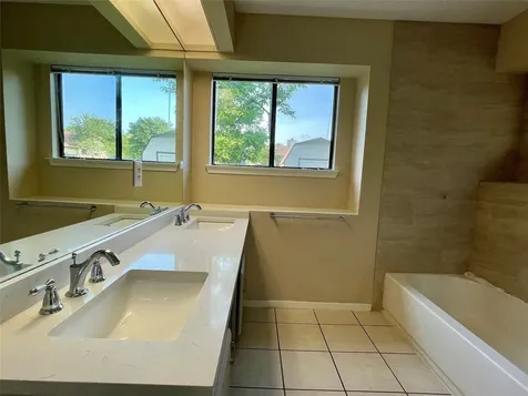 8905 Bridgewood Trail Austin TX 78729