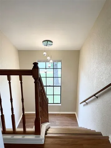 8905 Bridgewood Trail Austin TX 78729