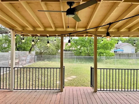 8905 Bridgewood Trail Austin TX 78729