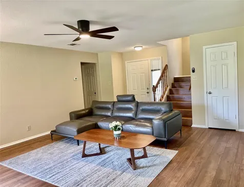 8905 Bridgewood Trail Austin TX 78729