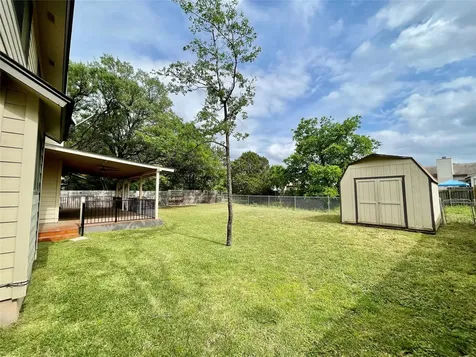 8905 Bridgewood Trail Austin TX 78729