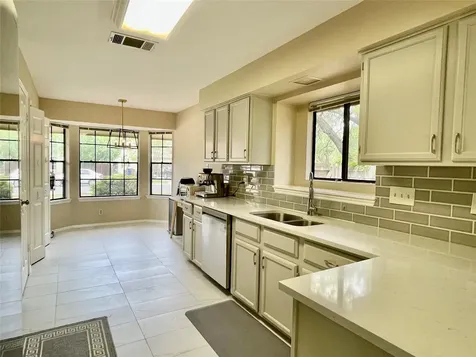 8905 Bridgewood Trail Austin TX 78729