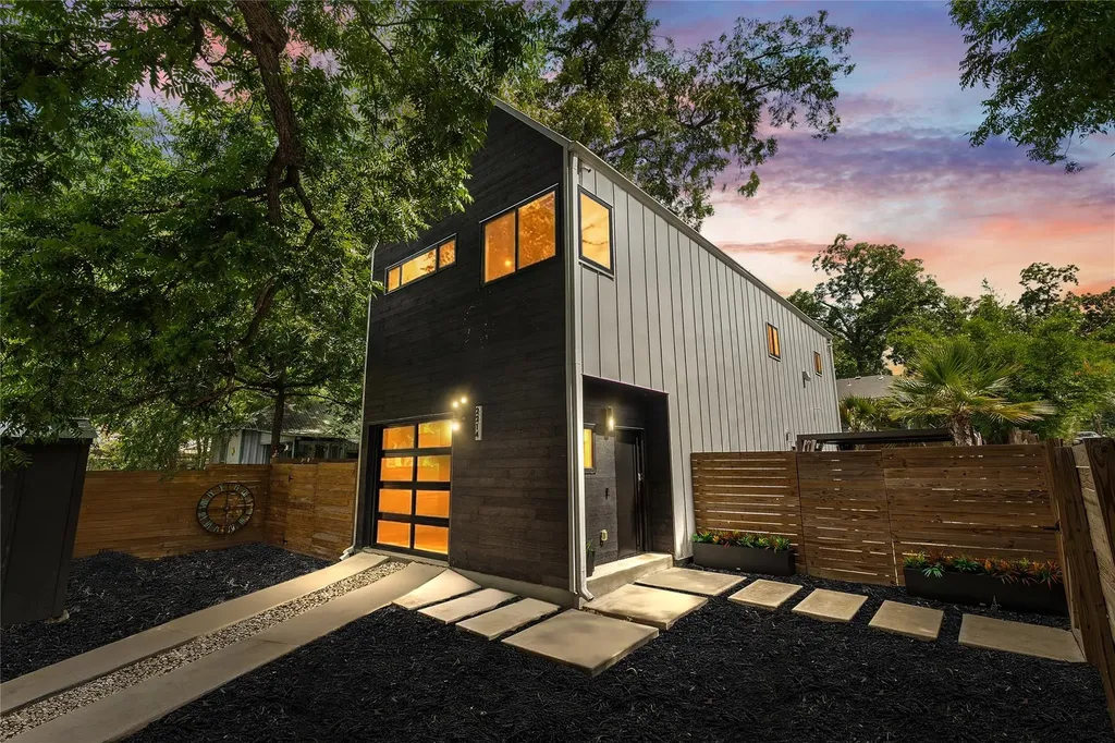 2214 Garden Street Austin TX 78702