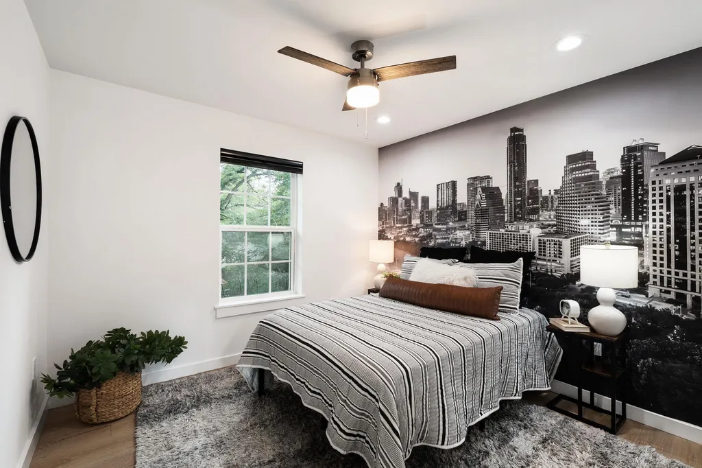 2214 Garden Street Austin TX 78702