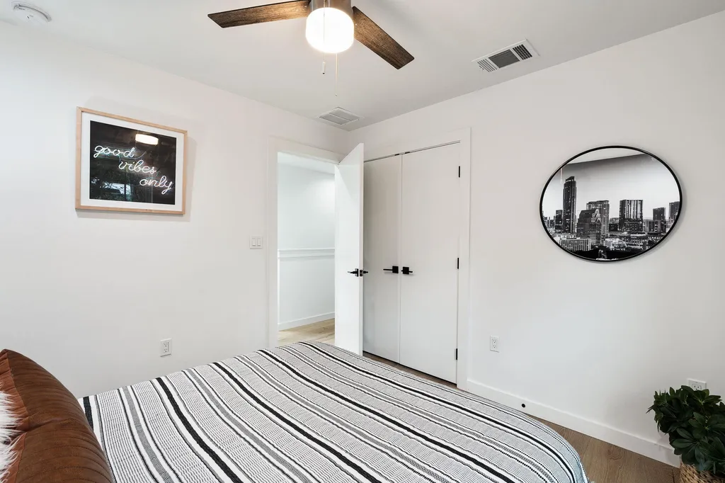 2214 Garden Street Austin TX 78702