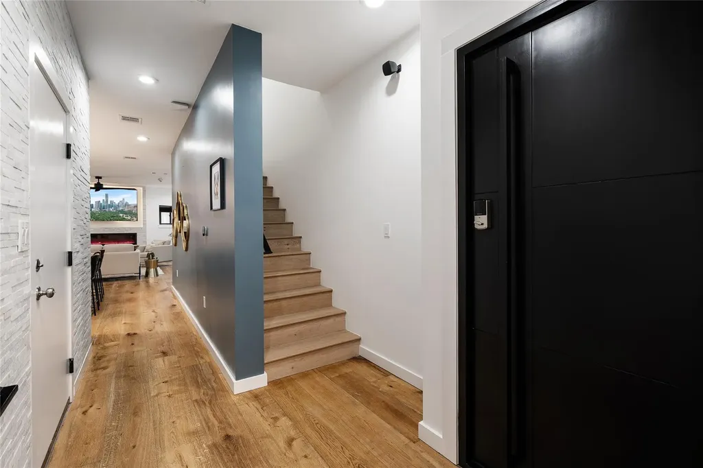 2214 Garden Street Austin TX 78702