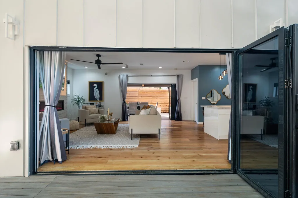 2214 Garden Street Austin TX 78702