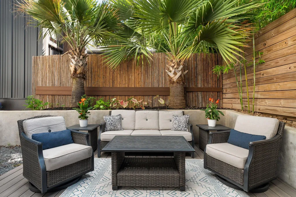 2214 Garden Street Austin TX 78702