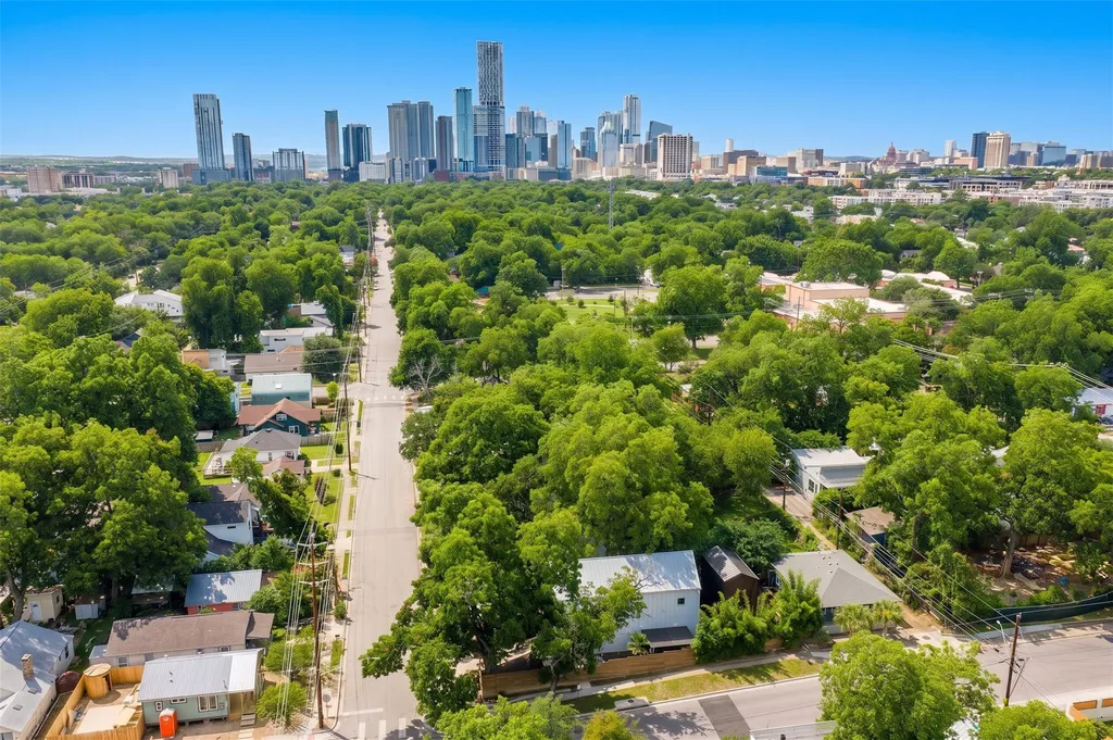 2214 Garden Street Austin TX 78702