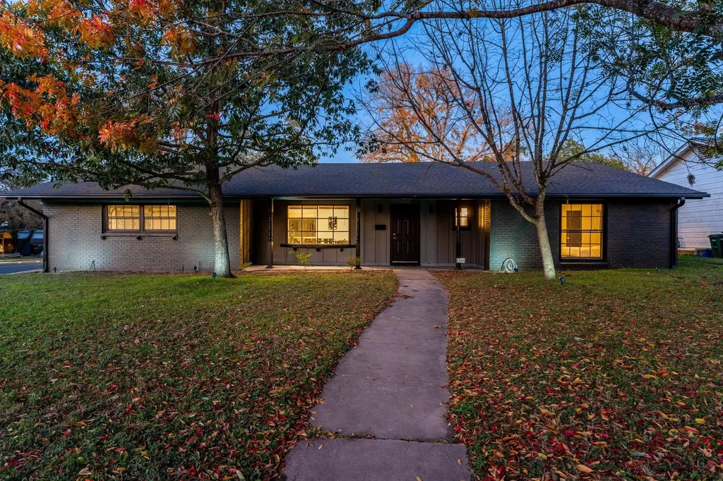 2504 Wildgrove Drive Austin TX 78704