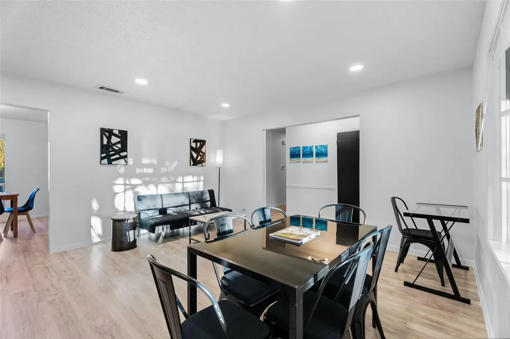 2504 Wildgrove Drive Austin TX 78704