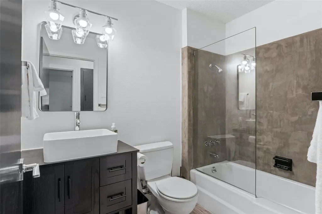 2504 Wildgrove Drive Austin TX 78704