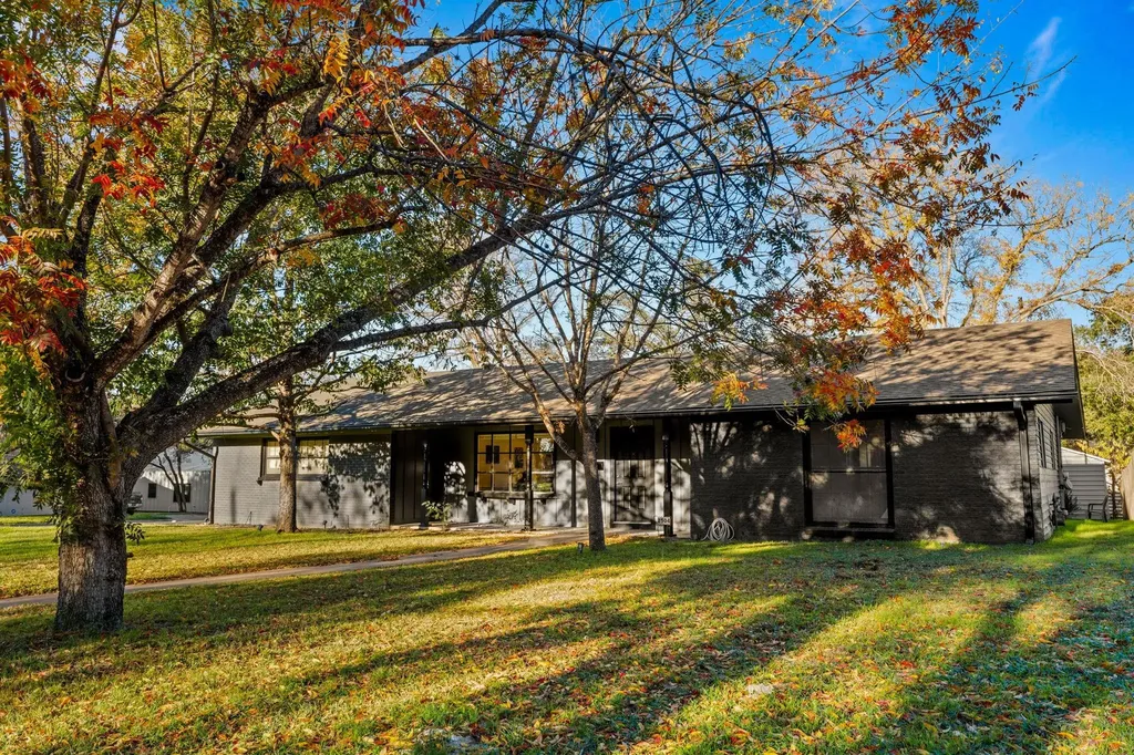 2504 Wildgrove Drive Austin TX 78704