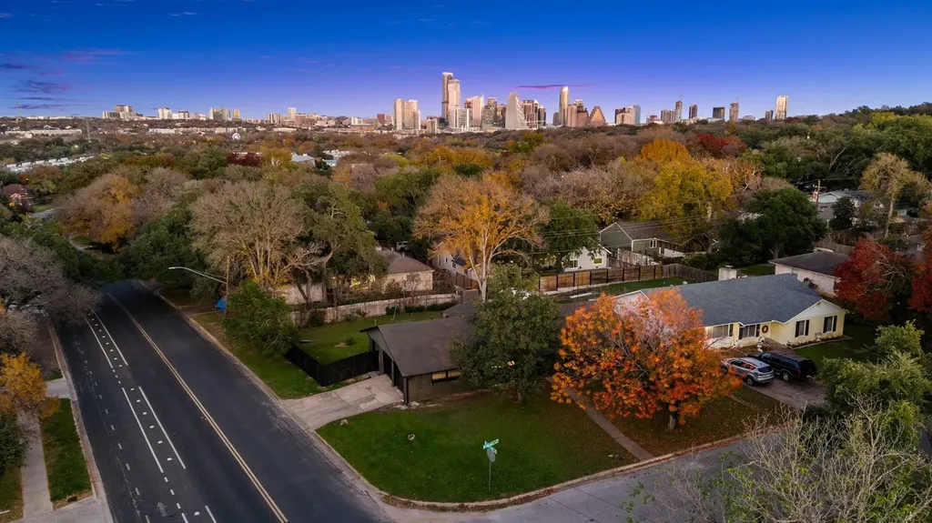2504 Wildgrove Drive Austin TX 78704