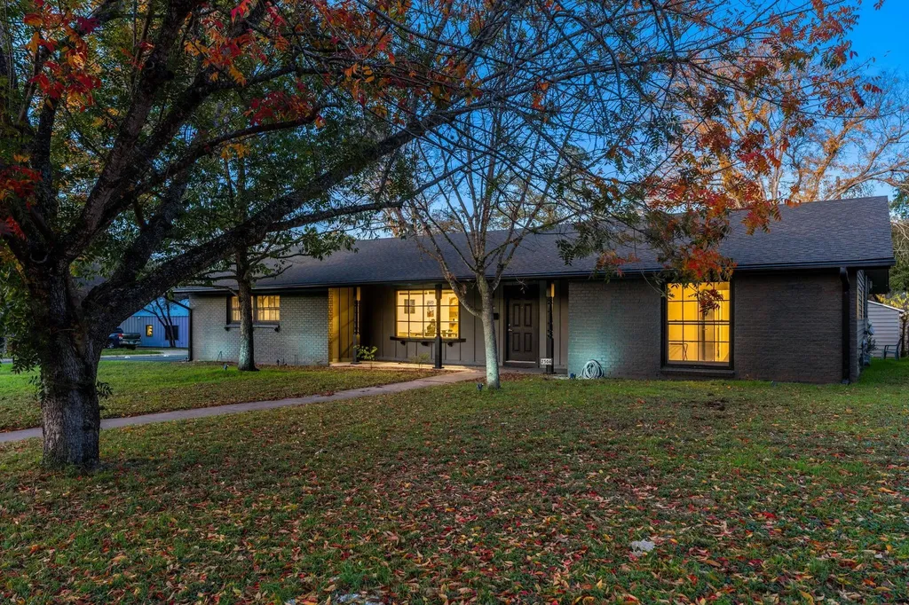 2504 Wildgrove Drive Austin TX 78704