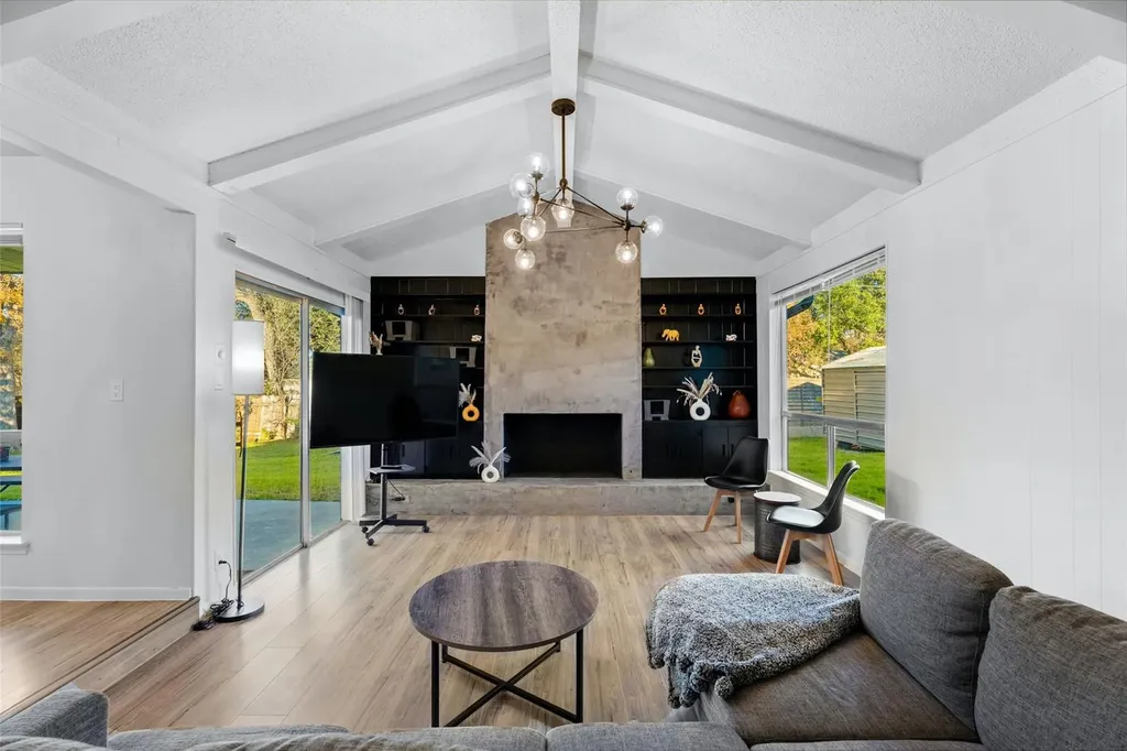 2504 Wildgrove Drive Austin TX 78704