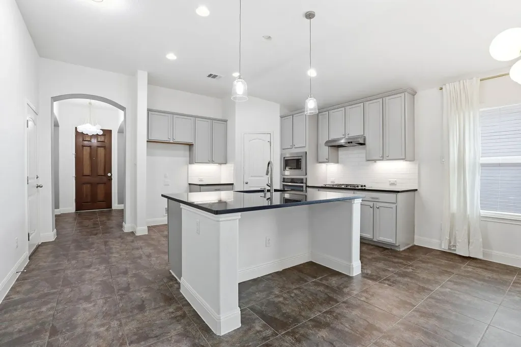 152 Stone View Trail Austin TX 78737