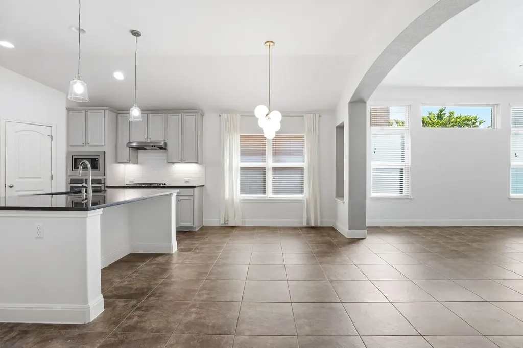 152 Stone View Trail Austin TX 78737