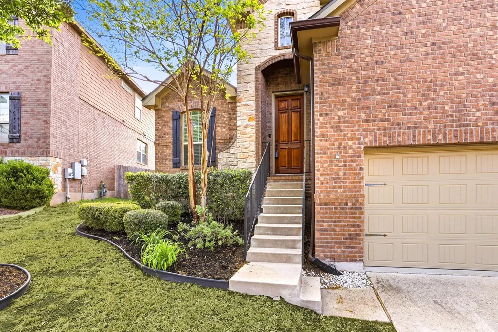 152 Stone View Trail Austin TX 78737