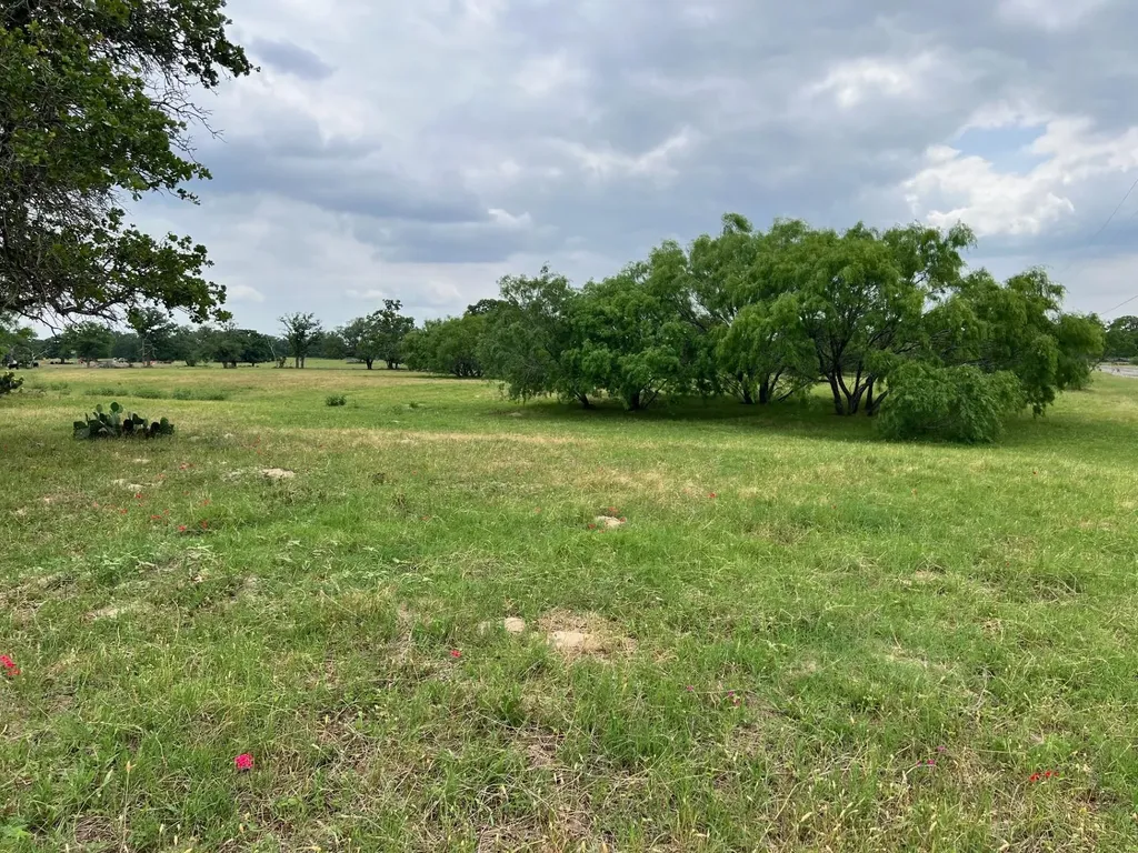 Lot 17 Settlement Way Luling TX 78648