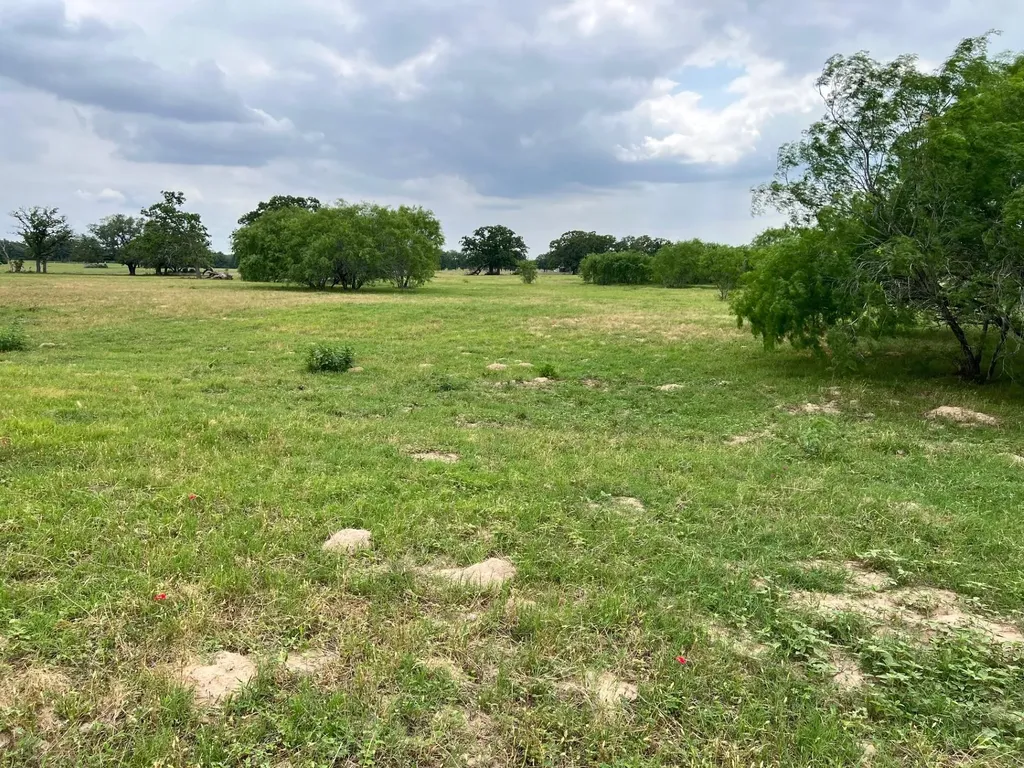 Lot 17 Settlement Way Luling TX 78648