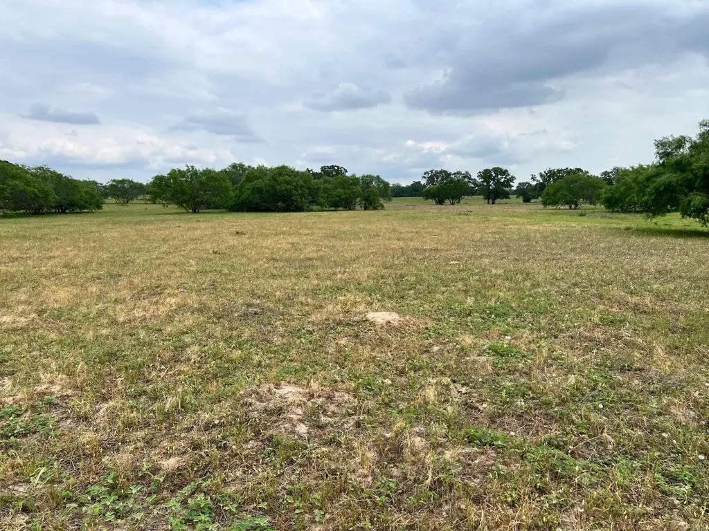 Lot 17 Settlement Way Luling TX 78648