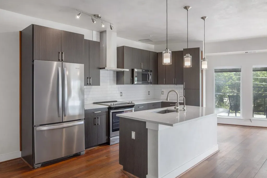 6444 Burnet Road Austin TX 78757