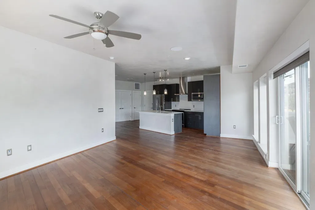 6444 Burnet Road Austin TX 78757
