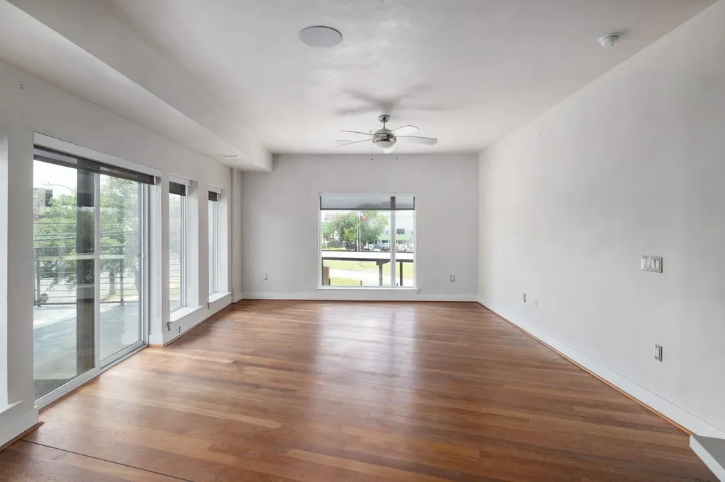 6444 Burnet Road Austin TX 78757