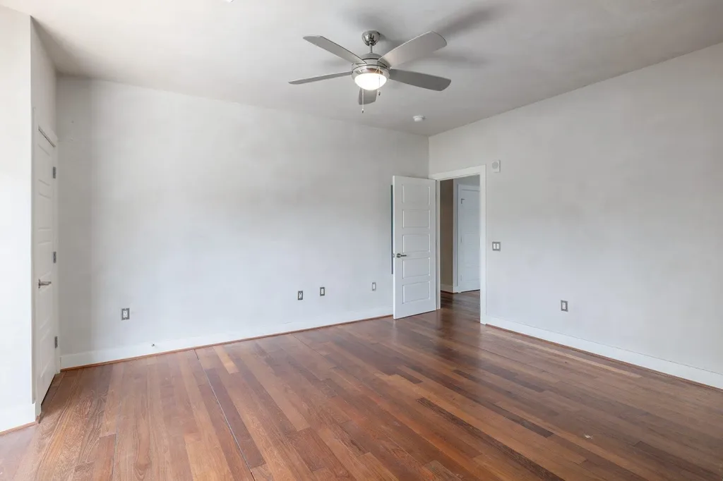 6444 Burnet Road Austin TX 78757