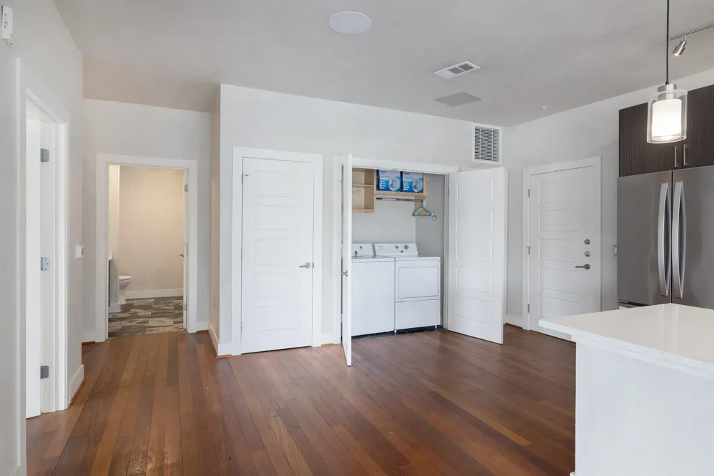 6444 Burnet Road Austin TX 78757