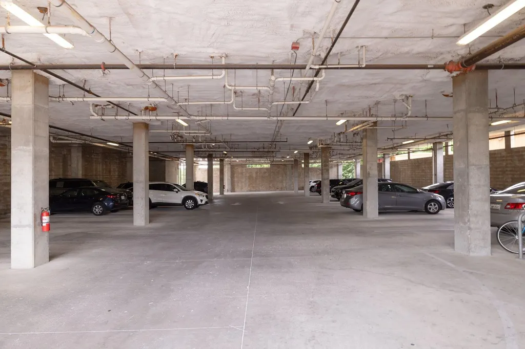 6444 Burnet Road Austin TX 78757